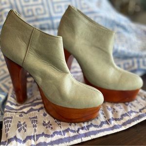 Aila Blue platforms size 37